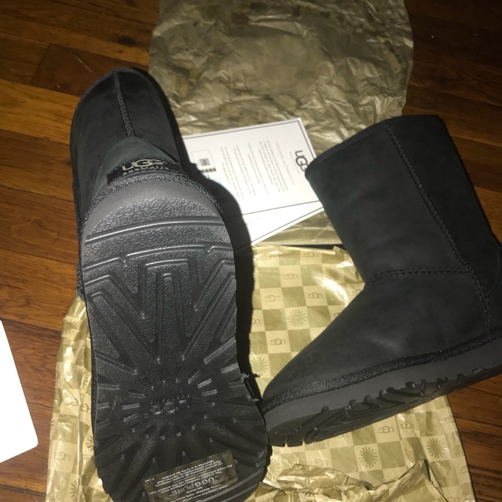 WATERPROOF UGGS - Picture 2 of 3